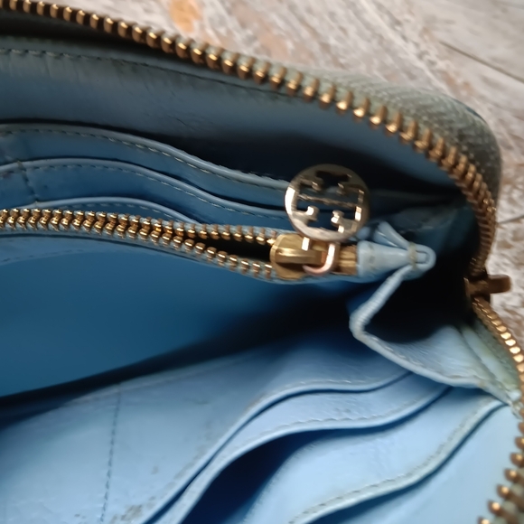 Sold LOVED! Vintage Tory Burch  Blue Leather Wallet ⚘️ - Picture 6 of 13